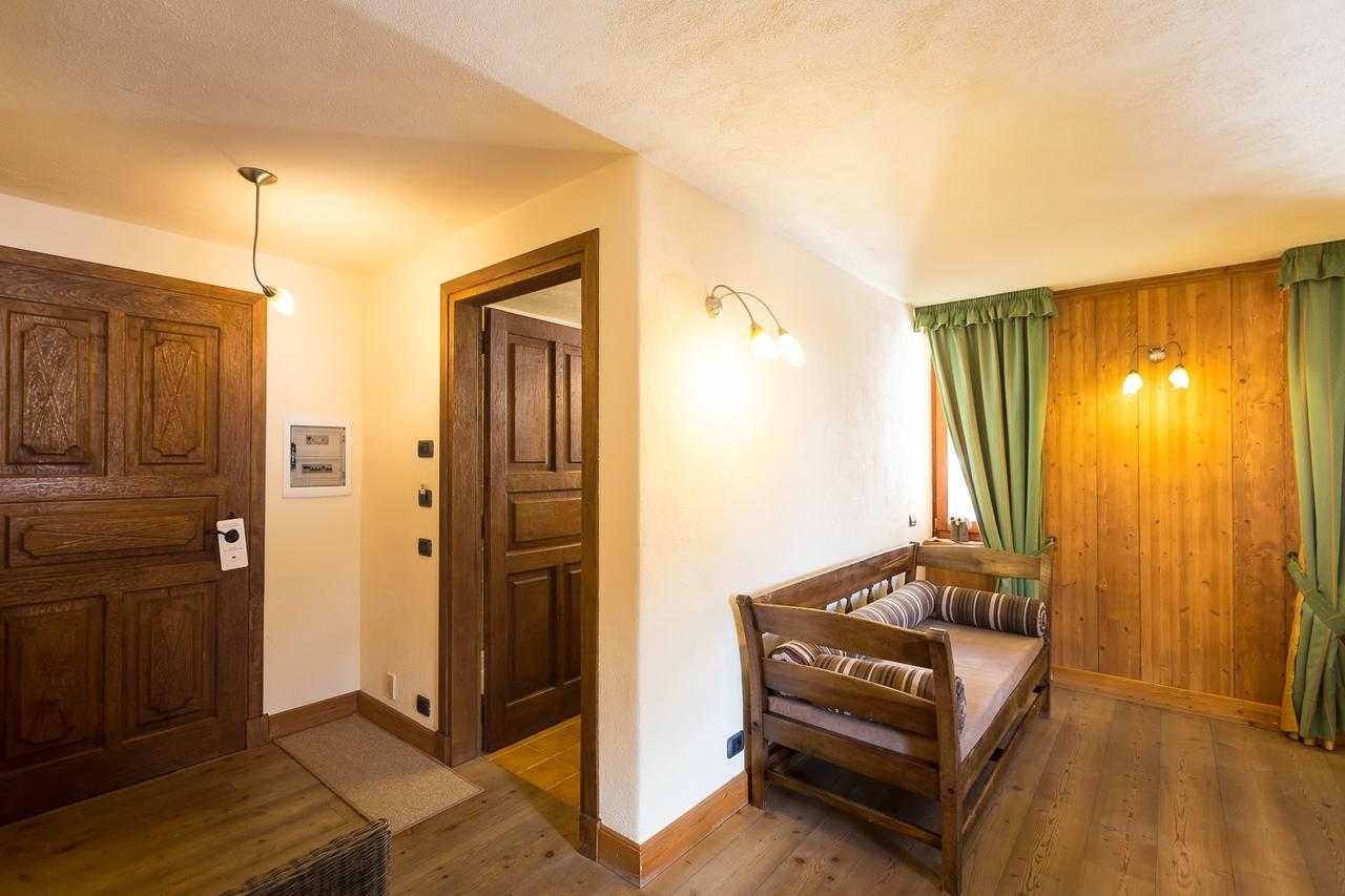 Hotel Lyshaus Gressoney-Saint-Jean Quarto foto