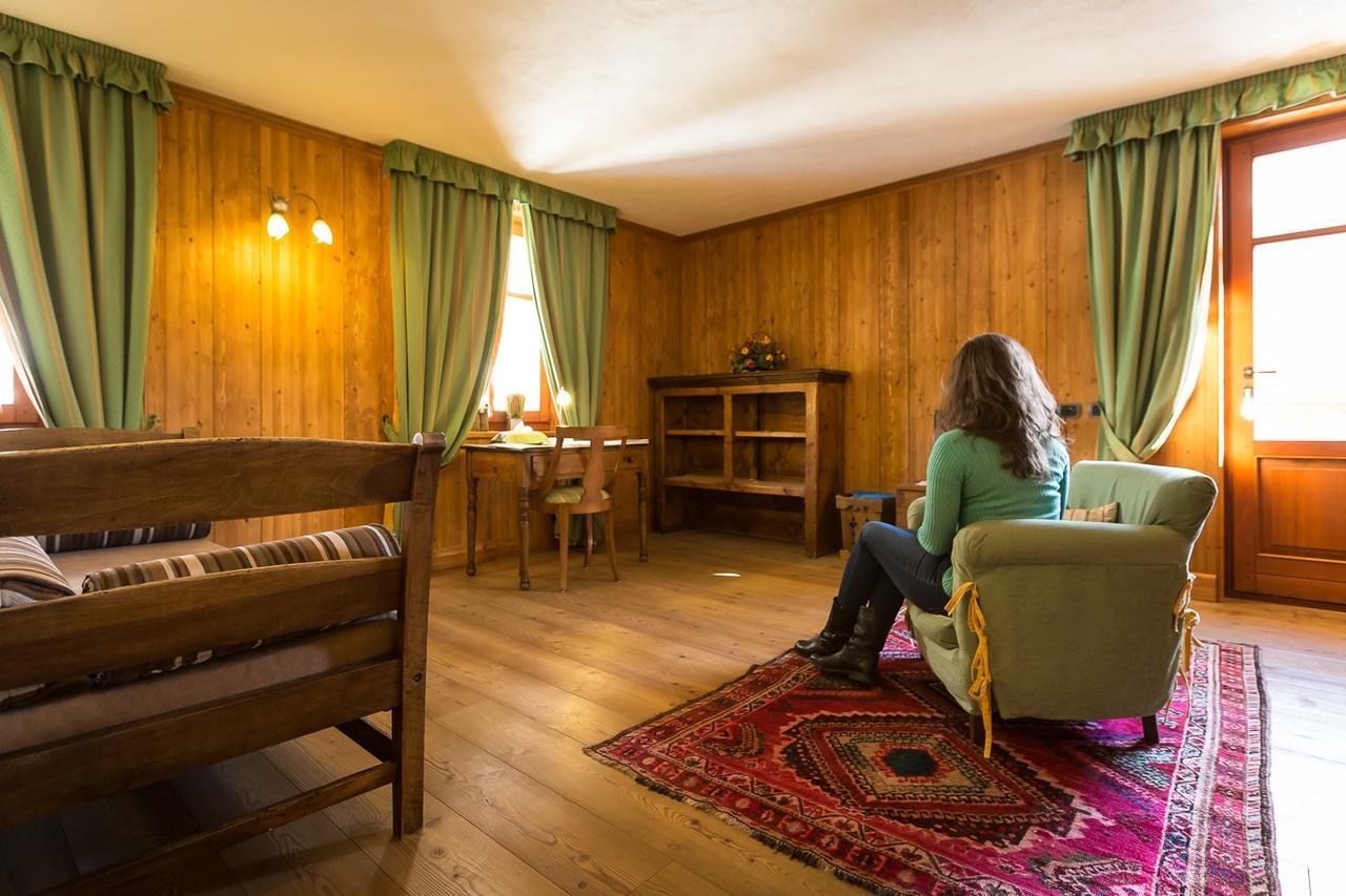 Hotel Lyshaus Gressoney-Saint-Jean Quarto foto