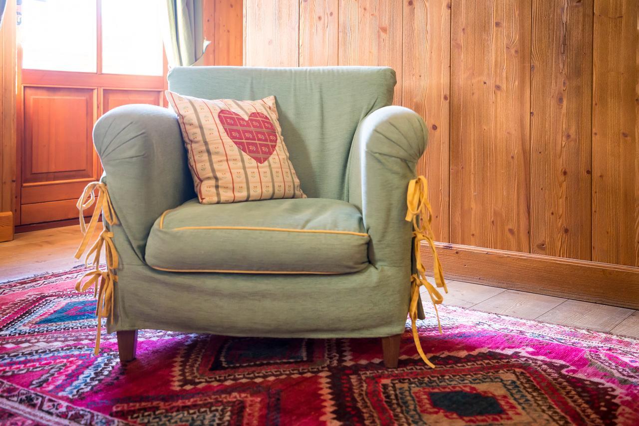 Hotel Lyshaus Gressoney-Saint-Jean Quarto foto